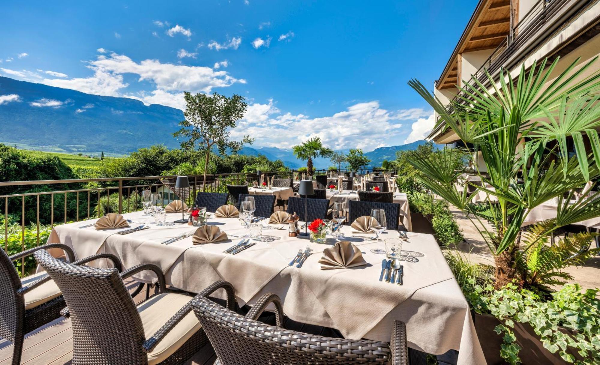 Hotel Girlanerhof Appiano Sulla Strada Del Vino Exterior foto